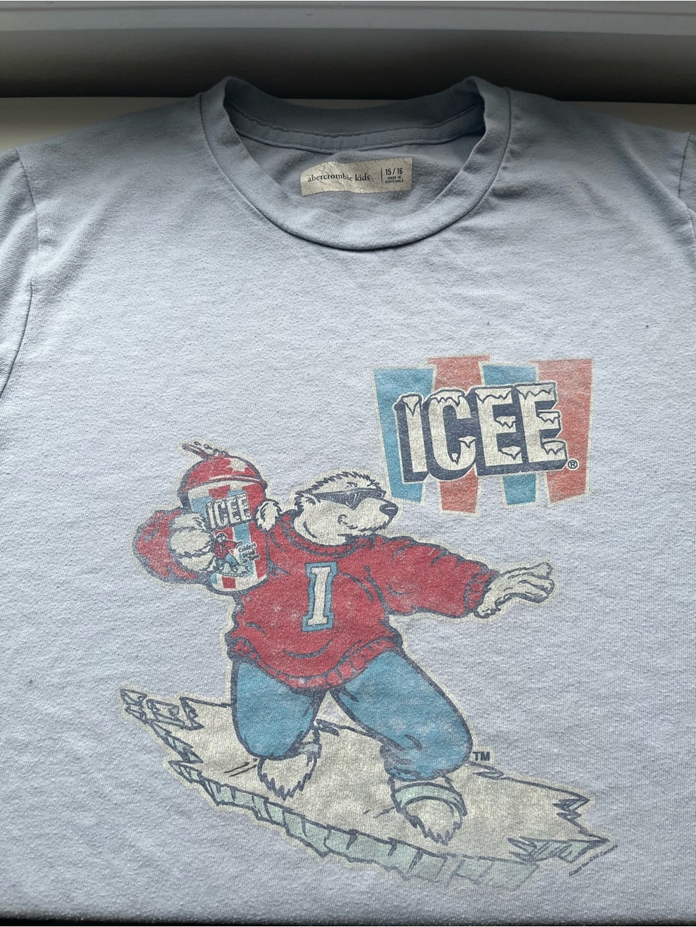 abercrombie kids Light Blue ICEE Polar Bear Graphic Tee vintage 15/16 summer